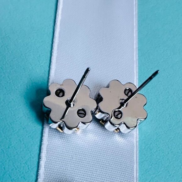 Tory Burch Two-Tone Flower Stud Earrings - Picture 4 of 5